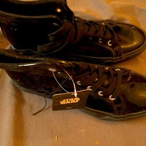 STAR WARS DARTH VADER HIGH TOP SNEAKERS NEW WITH TAGS WOMENS SIZE 10